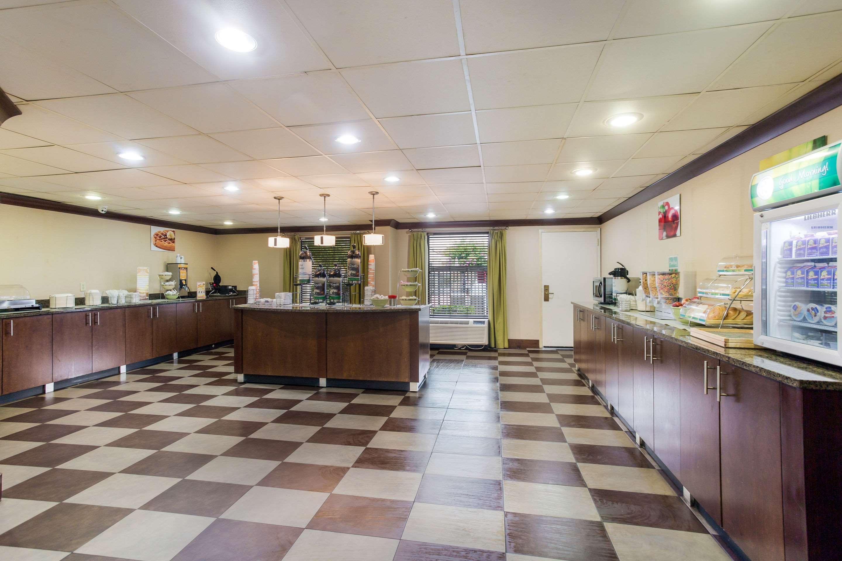 Quality Inn - Hamilton Place Chattanooga Buitenkant foto