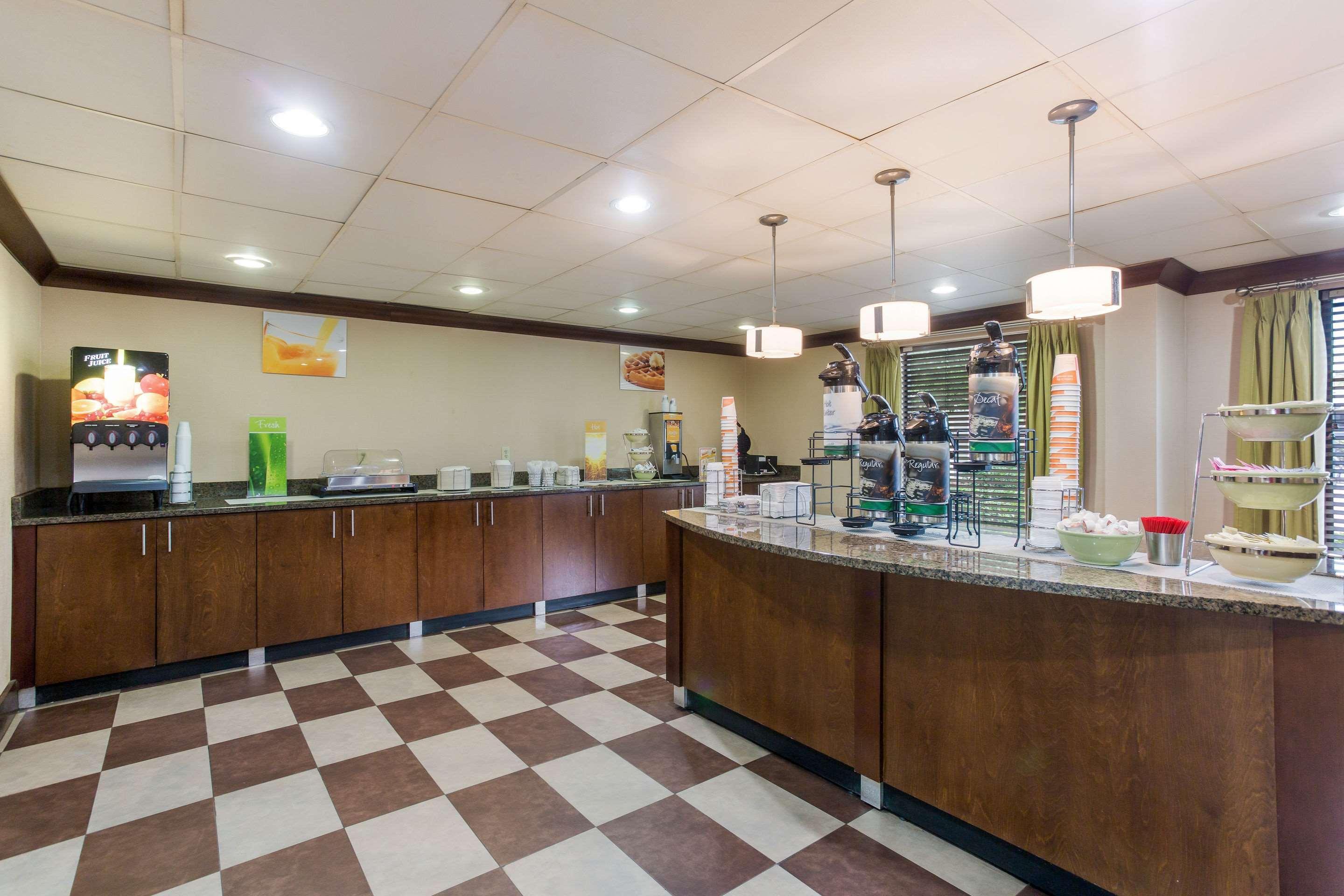 Quality Inn - Hamilton Place Chattanooga Buitenkant foto
